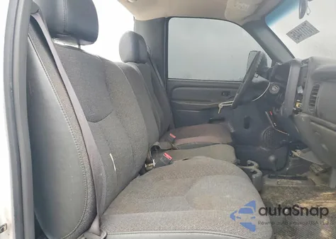 2004 Chevrolet Silverado K2500 Heavy Duty из США, поврежденный, VIN 1GCHK24UX4E133329